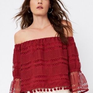 Cute off the shoulder tularosa top